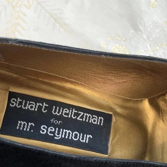 Vintage 80s Stuart Weitzman for Mr. Seymour black suede pumps - Picture 3 of 7